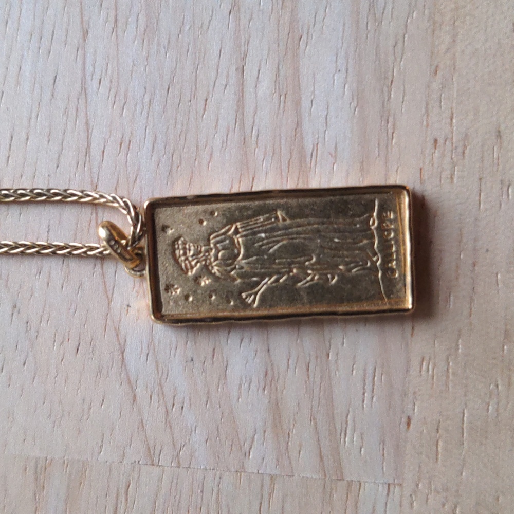 18k Gold Vermeil Pendant Necklace Calliope Muse Of Poetry Common Era